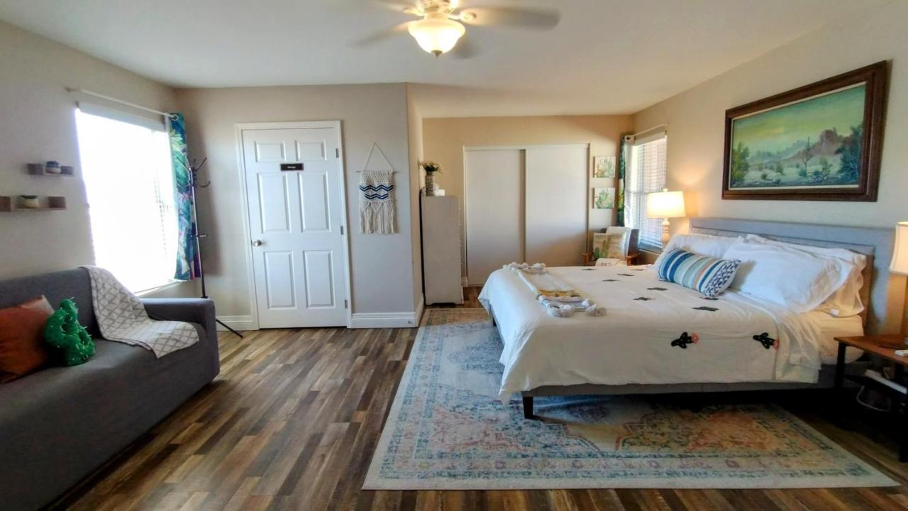 Falcon Cottage Pahrump Exterior photo